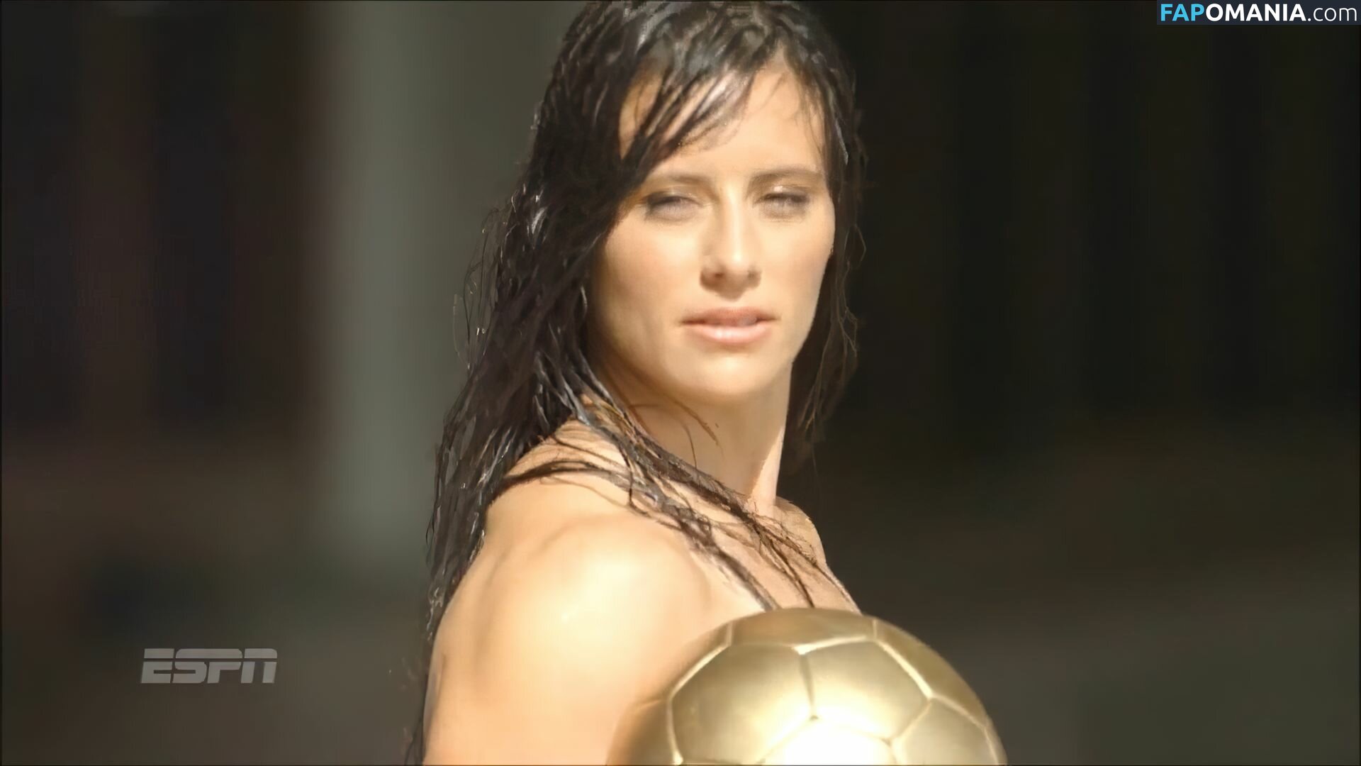 Ali Krieger Nu Foto vazada #11