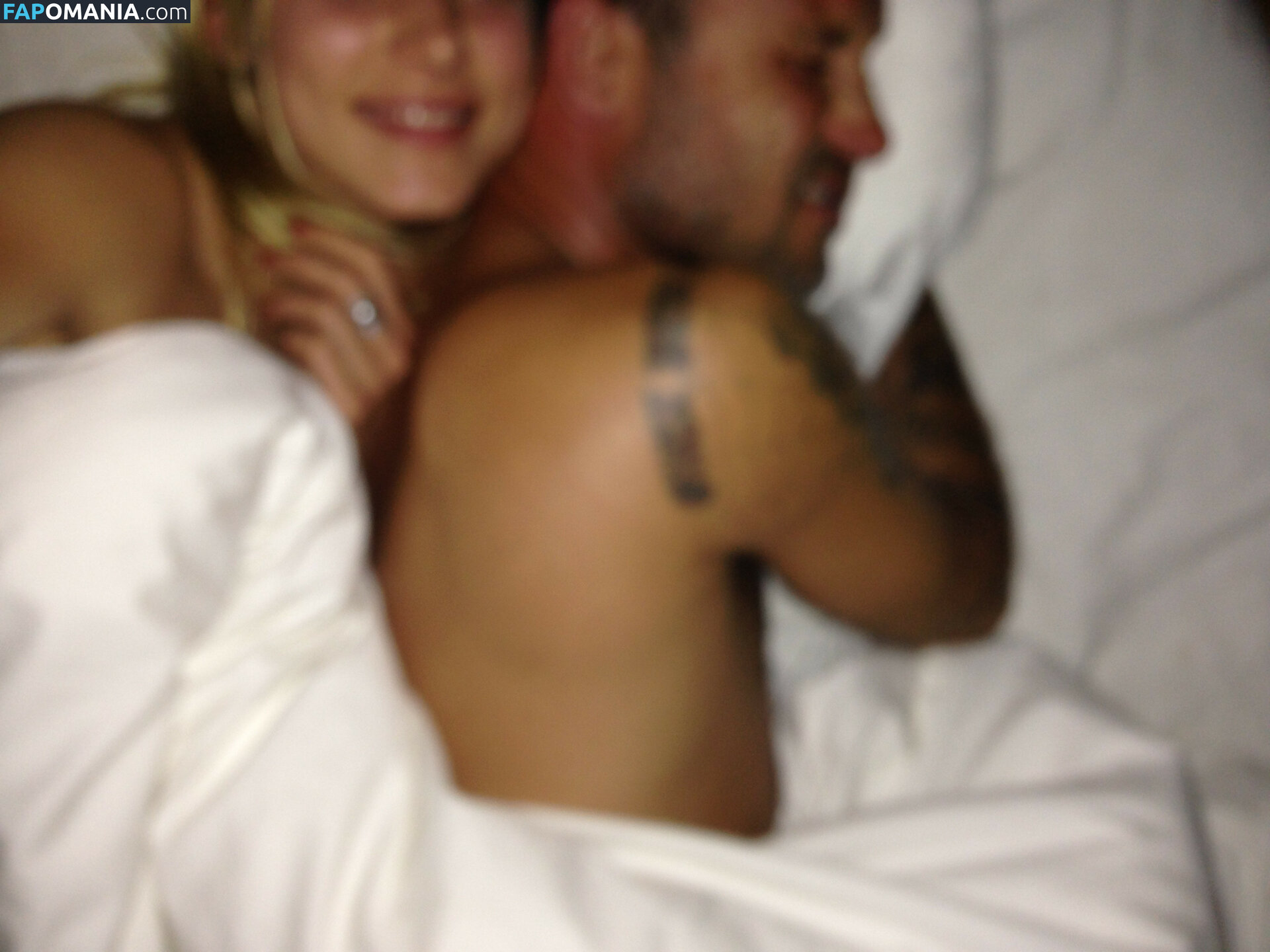 Allegra Carpenter Nu Foto vazada #46