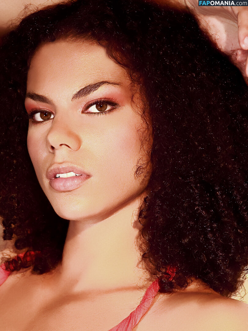 Alysha Clark Nu Foto vazada #26