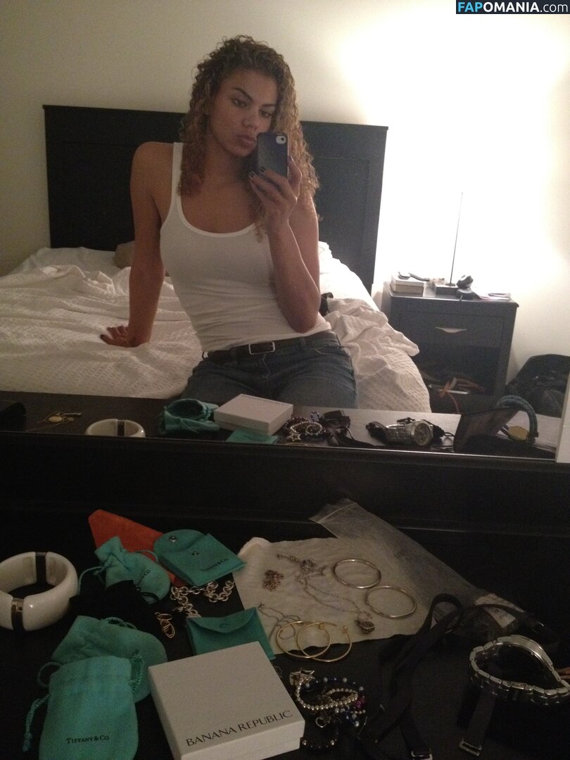 Alysha Clark Nu Foto vazada #28