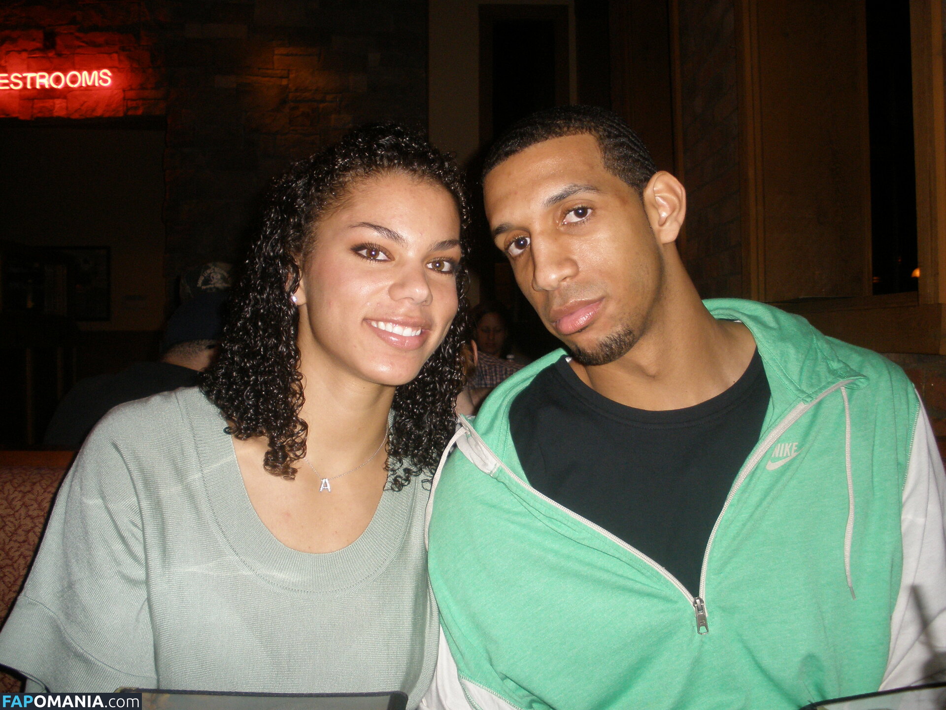 Alysha Clark Nu Foto vazada #33