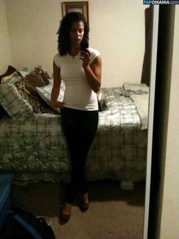 Alysha Clark Nu Foto vazada #43