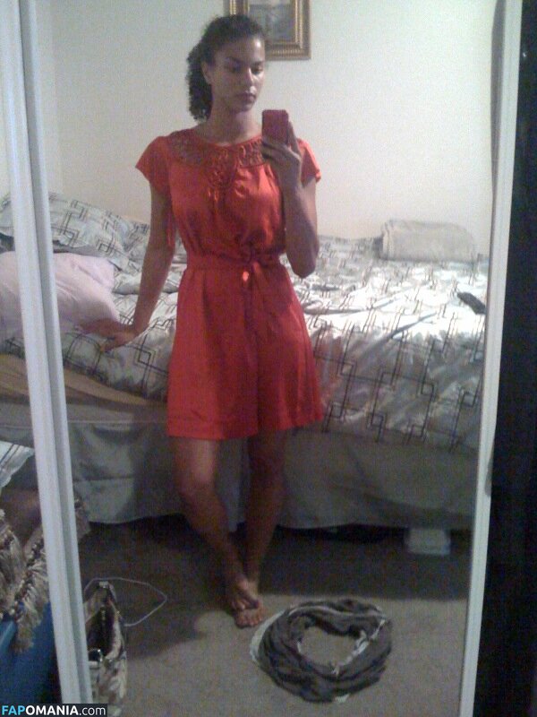 Alysha Clark Nu Foto vazada #45