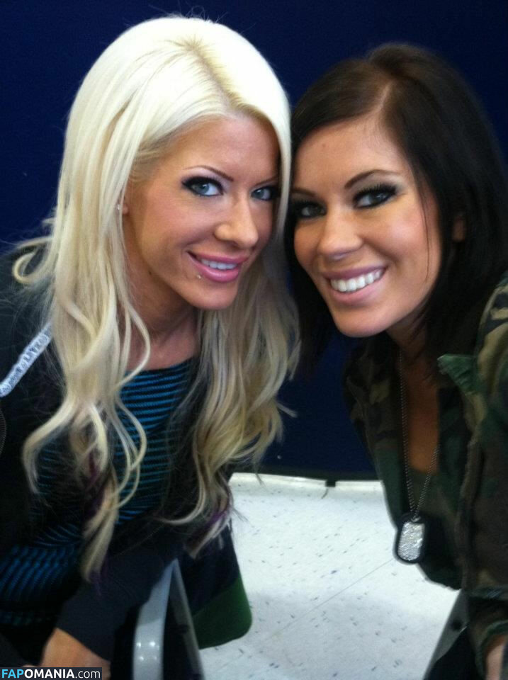 Angelina Love Nu Foto vazada #1