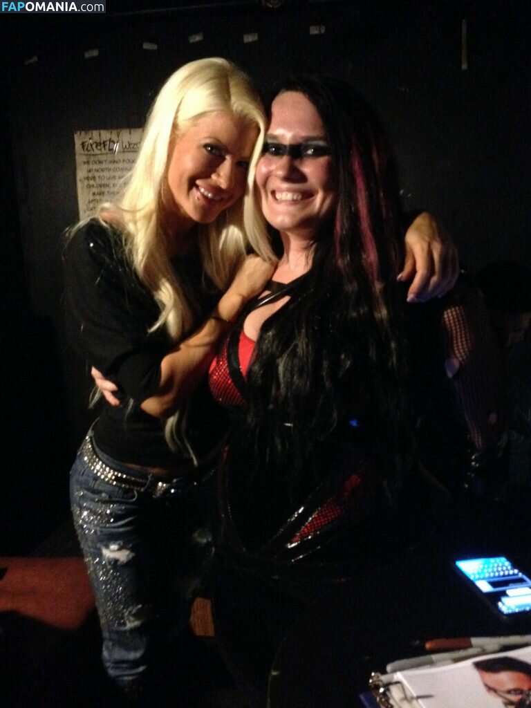 Angelina Love Nu Foto vazada #3