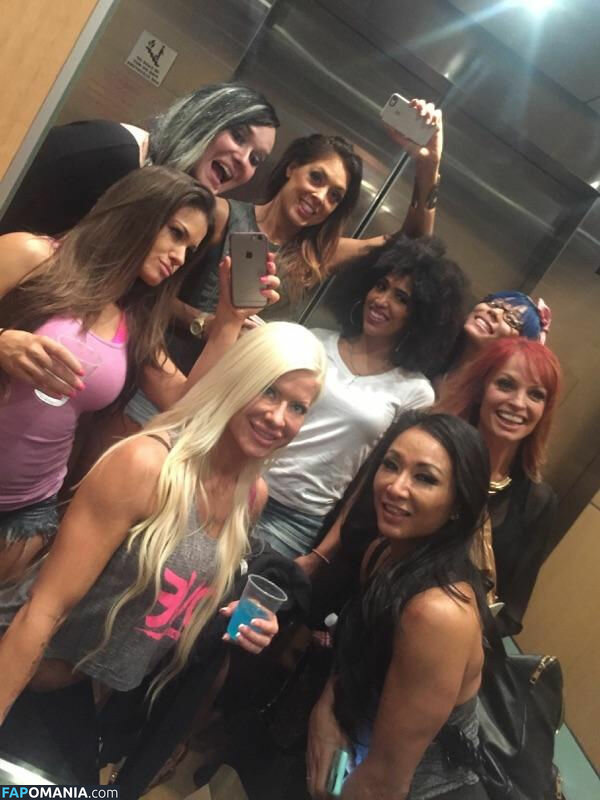 Angelina Love Nu Foto vazada #14