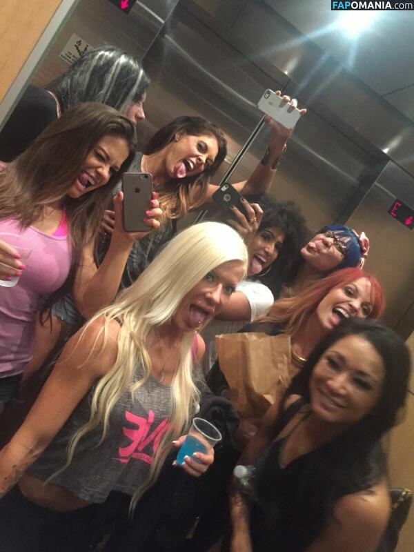 Angelina Love Nu Foto vazada #24