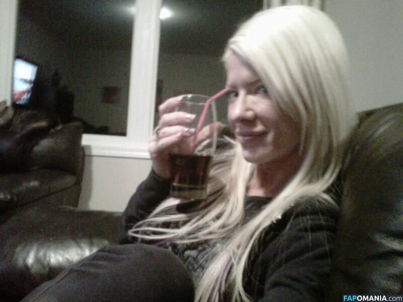 Angelina Love Nu Foto vazada #54