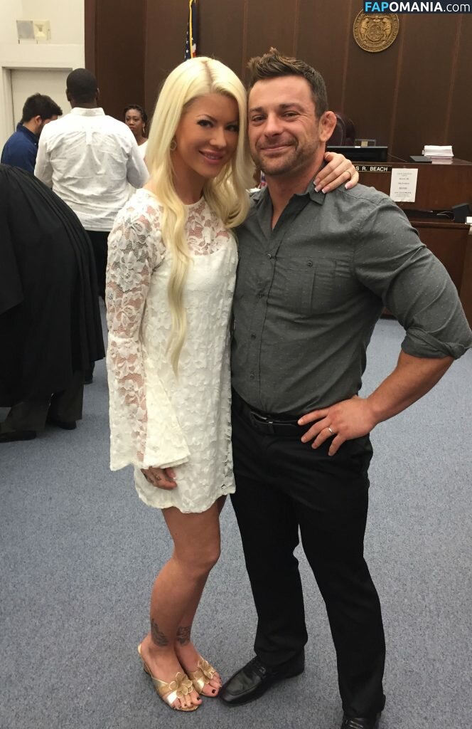 Angelina Love Nu Foto vazada #79
