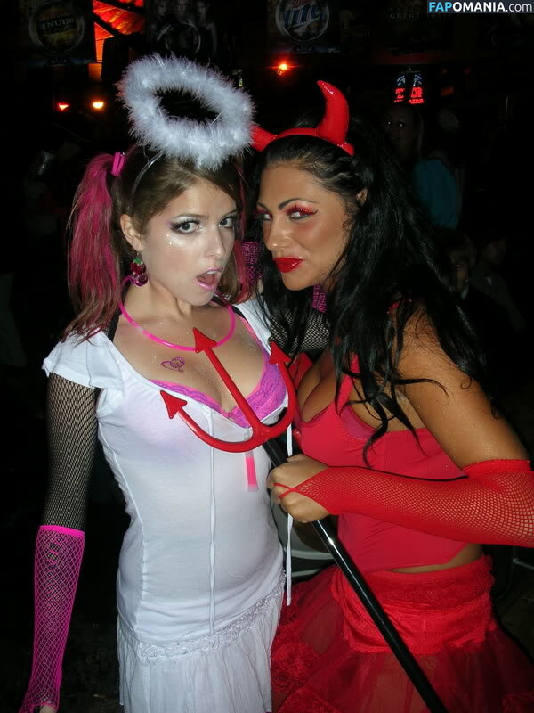 Anna Kendrick Nu Foto vazada #50