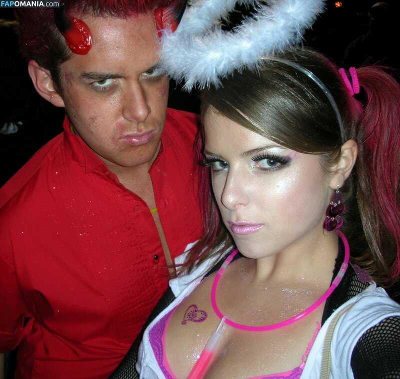 Anna Kendrick Nu Foto vazada #54