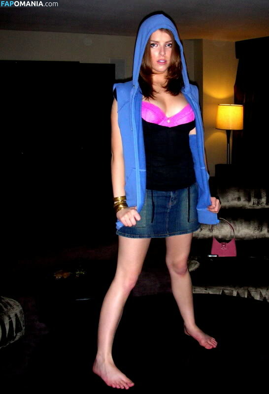Anna Kendrick Nu Foto vazada #79