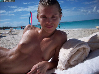 AnnaLynne McCord Nu Foto vazada #16