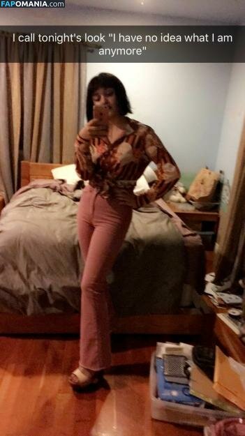 Ariela Barer Nu Foto vazada #16