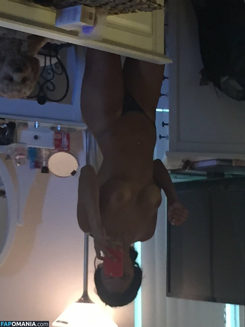 Ashley Hannawacker Nu Foto vazada #11