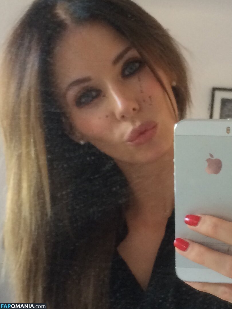 Ashley Mulheron Nu Foto vazada #1