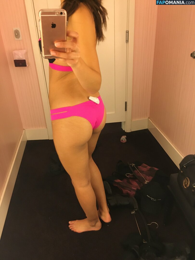 Aubrey Cleland Nu Foto vazada #5