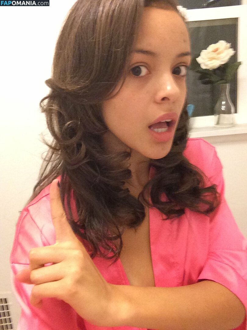 Aubrey Cleland Nu Foto vazada #54