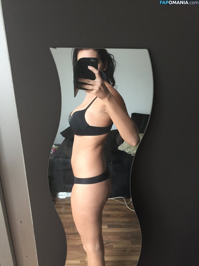 Carina Schwarz Nu Foto vazada #181