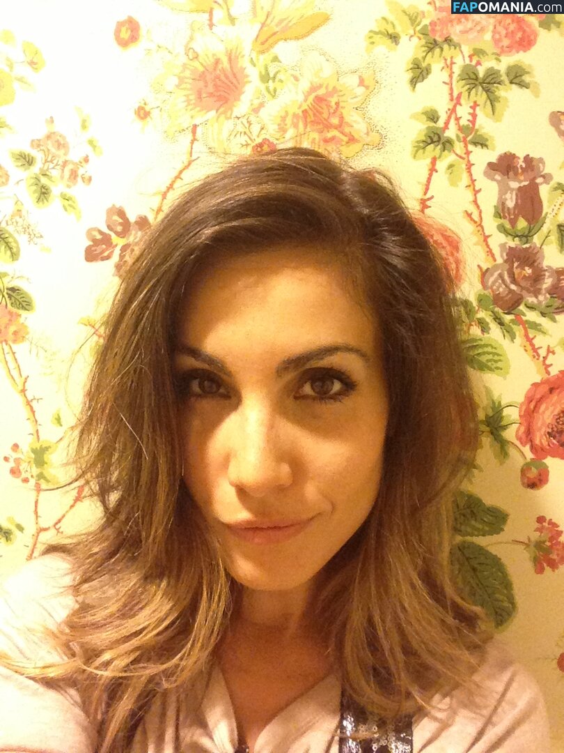 Carly Pope Nu Foto vazada #21