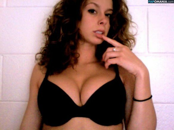 Carly Simmons Nu Foto vazada #15