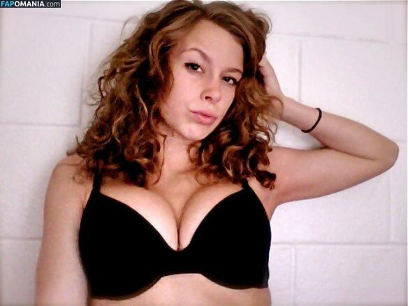 Carly Simmons Nu Foto vazada #40