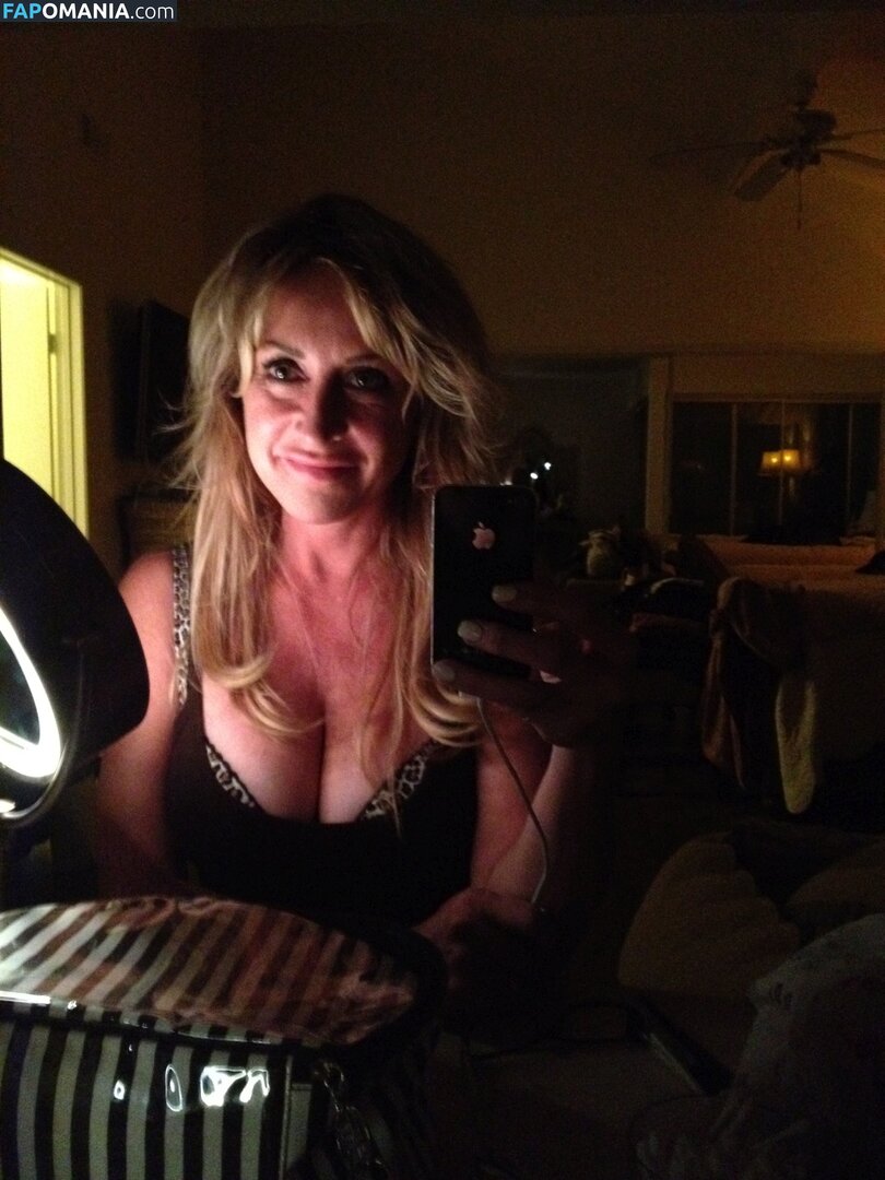 Carrie Michalka Nu Foto vazada #22