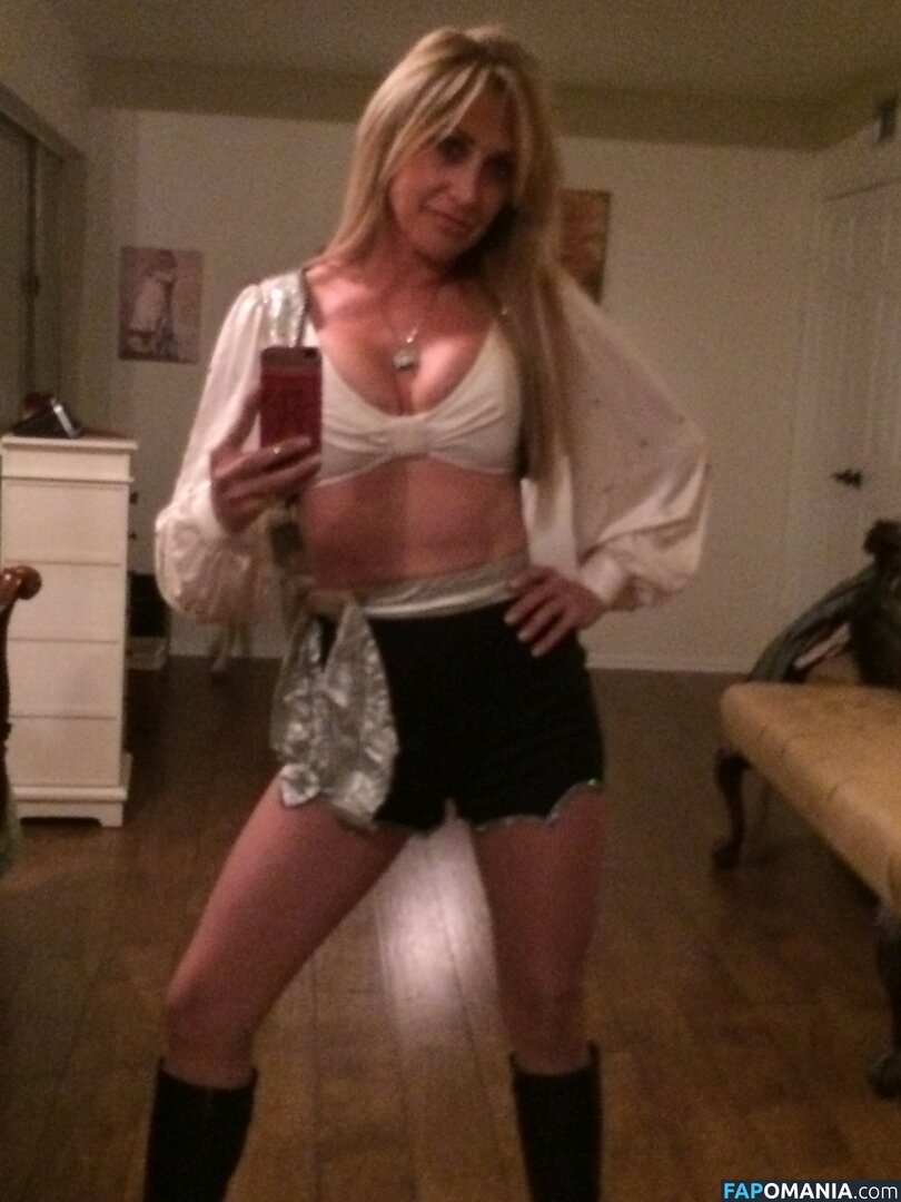 Carrie Michalka Nu Foto vazada #99