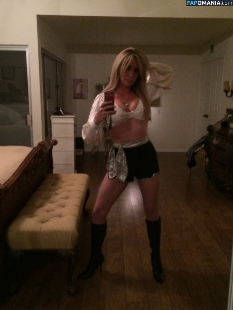 Carrie Michalka Nu Foto vazada #104