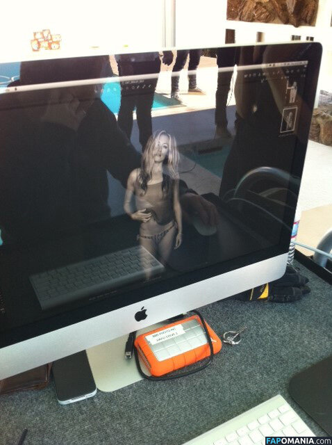 Cat Deeley Nu Foto vazada #7