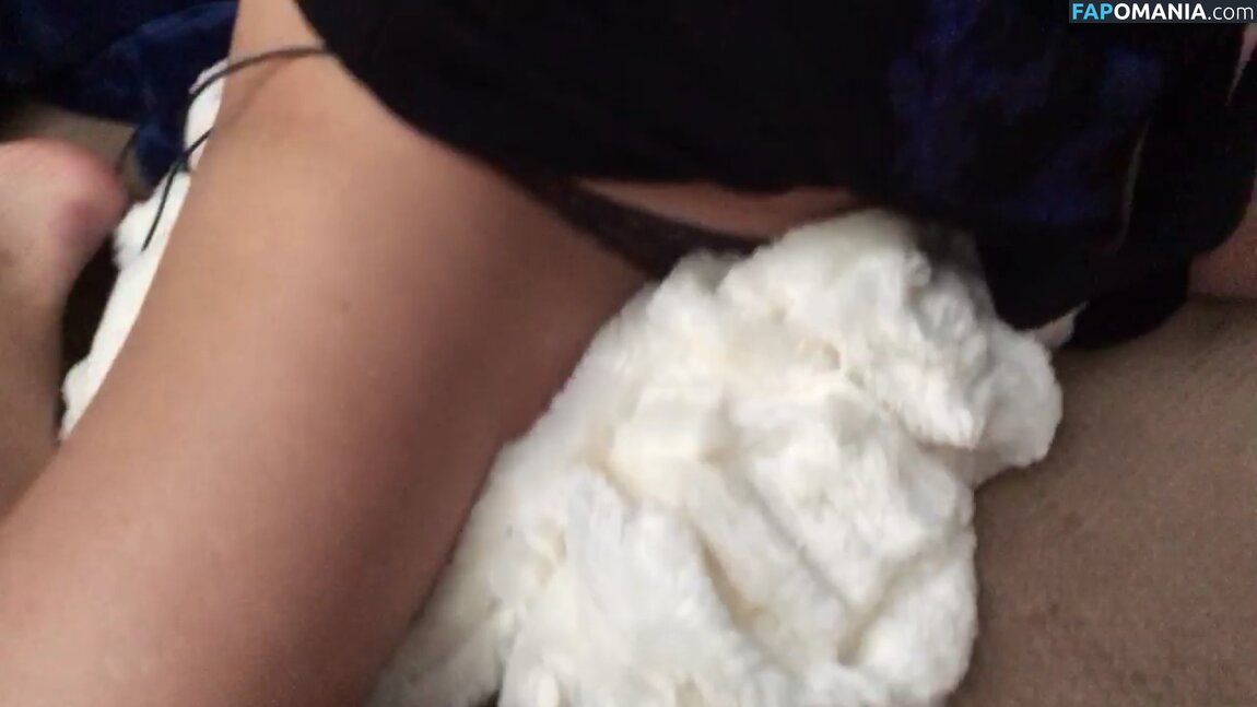 Catherine Bell Nu Foto vazada #6