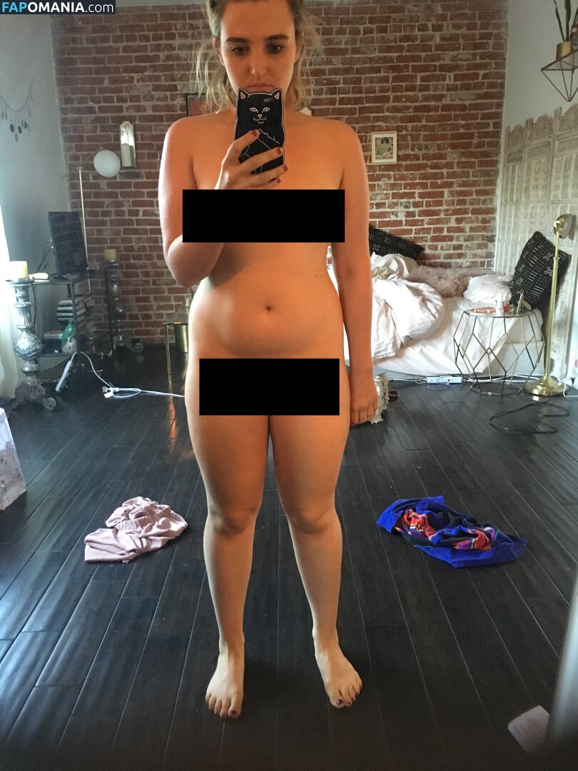 Chloe Fineman Nu Foto vazada #3