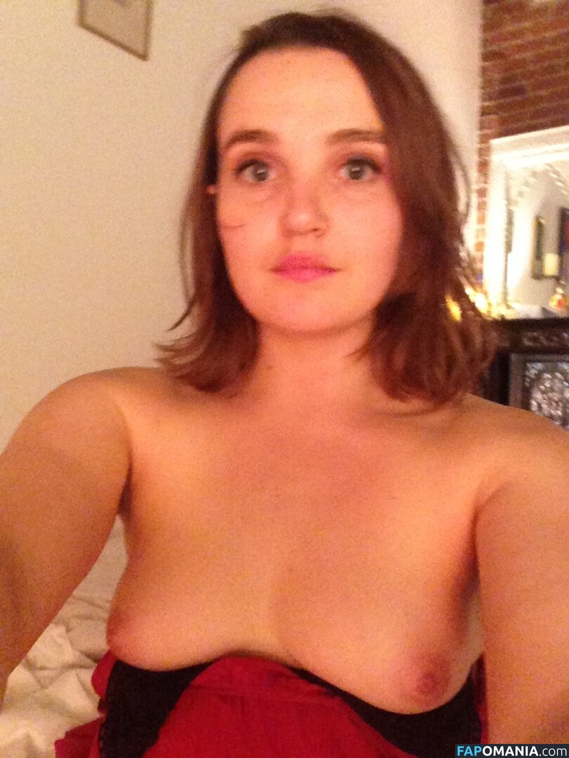 Chloe Fineman Nu Foto vazada #31
