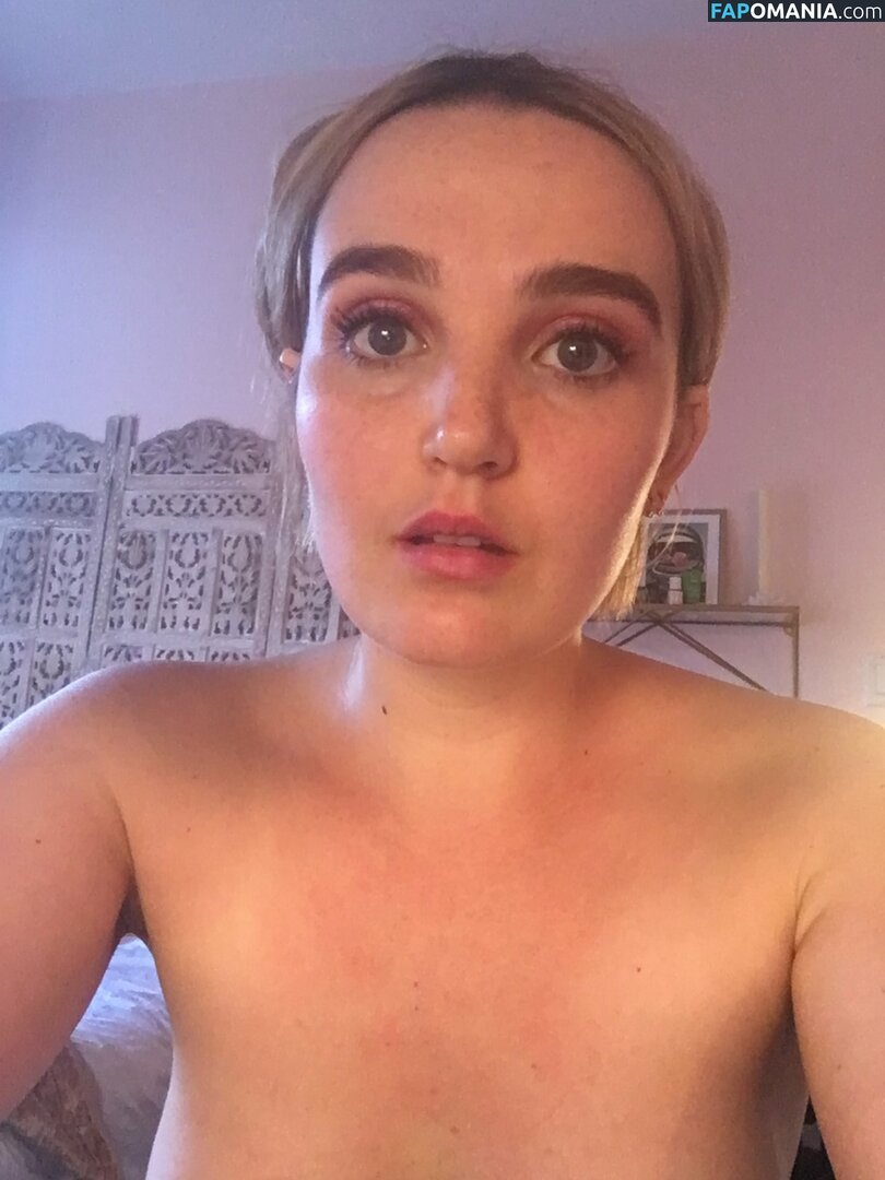 Chloe Fineman Nu Foto vazada #41