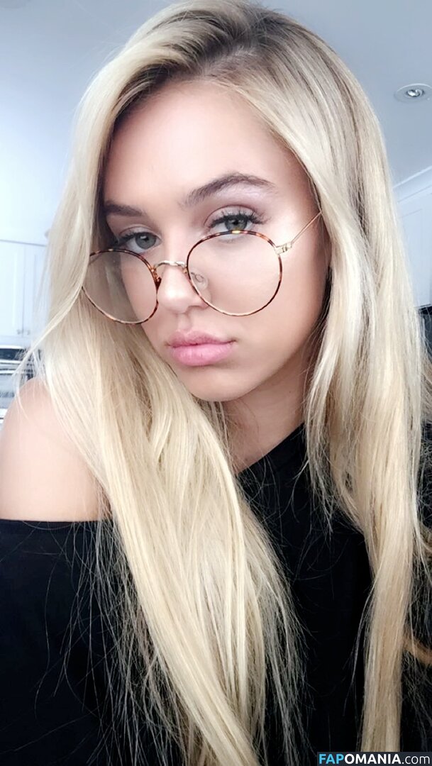 Delilah Belle Hamlin Nu Foto vazada #42