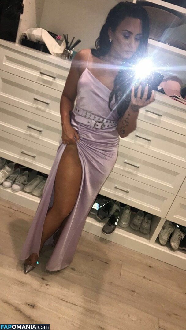 Demi Lovato Nu Foto vazada #37