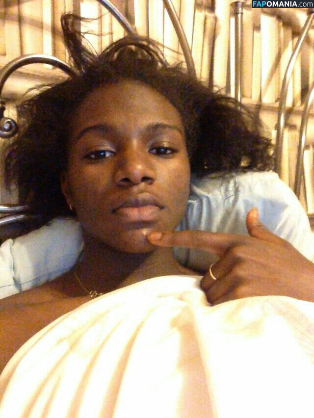 Dina Asher Smith Nu Foto vazada #5