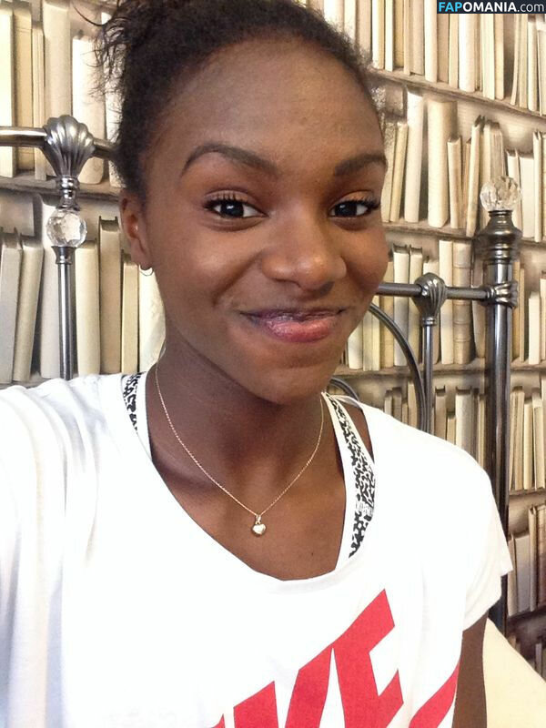 Dina Asher Smith Nu Foto vazada #26