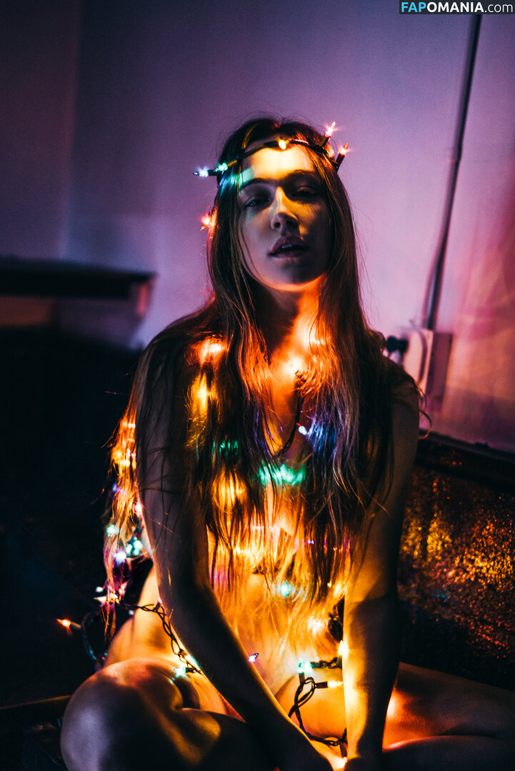 Elsie Hewitt Nu Foto vazada #915