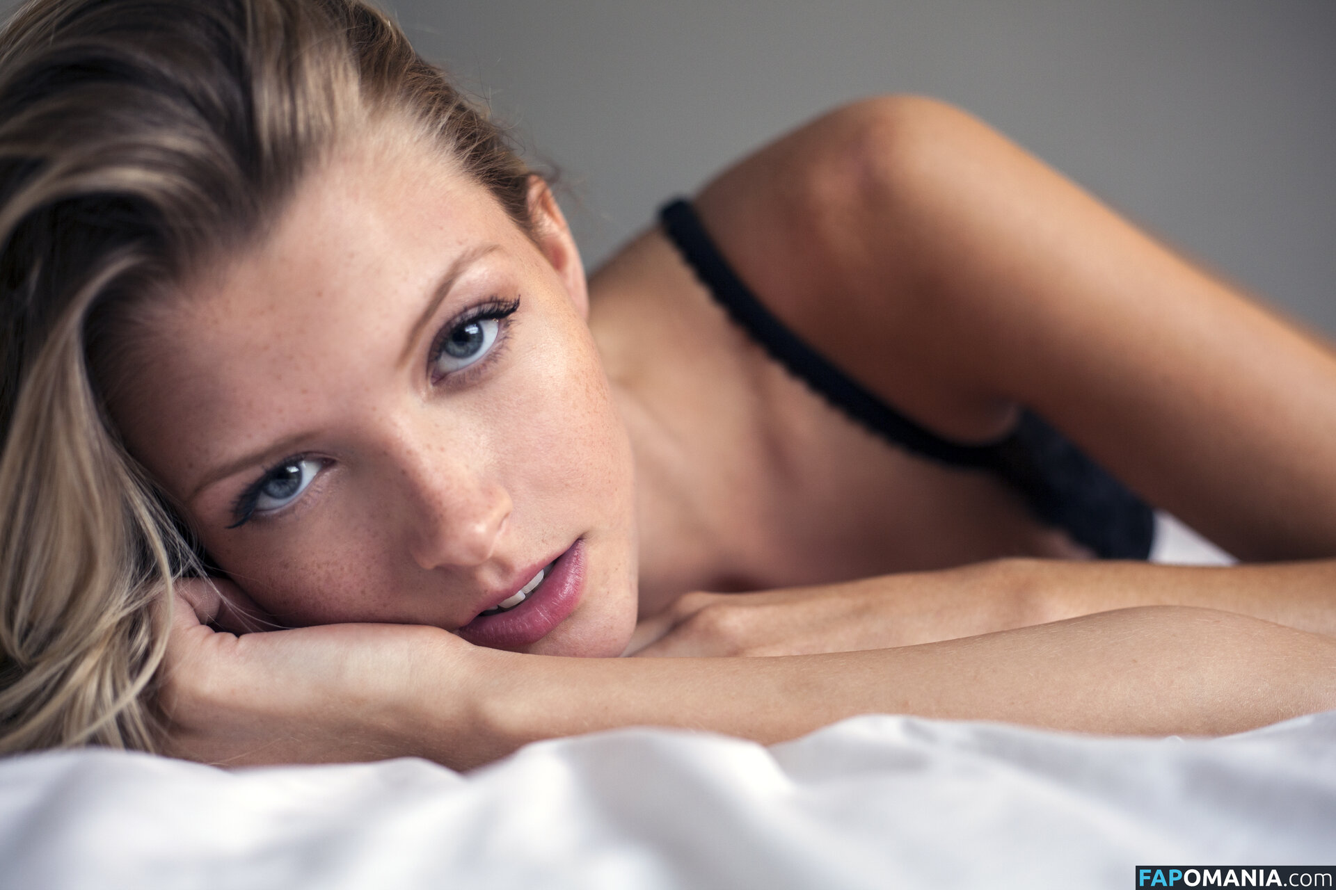 Erin Cummins Nu Foto vazada #68