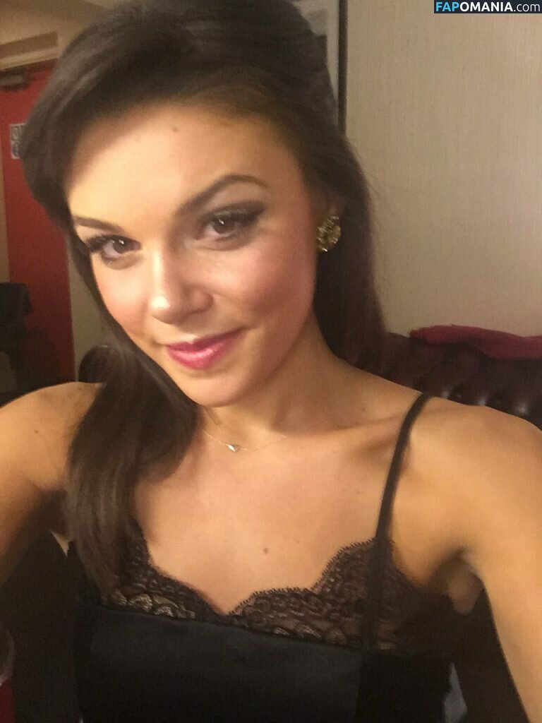 Faye Brookes Nu Foto vazada #9