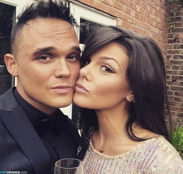 Faye Brookes Nu Foto vazada #14