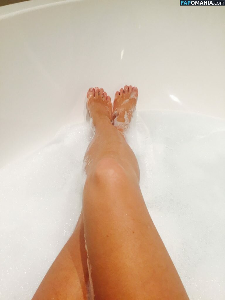 Faye Brookes Nu Foto vazada #25