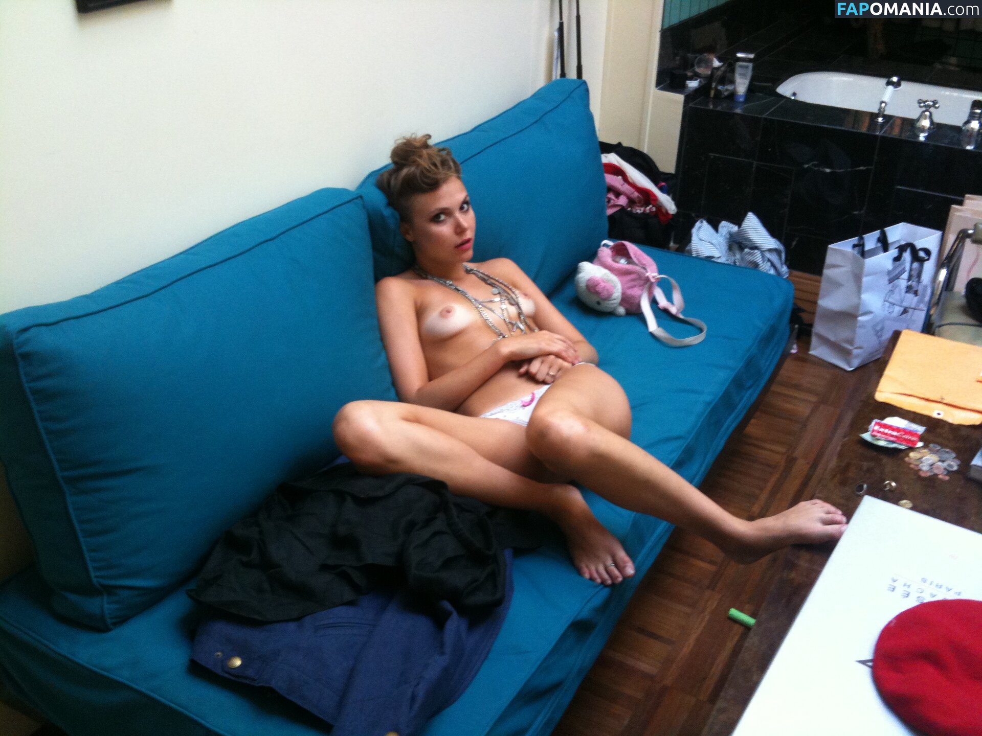 Hailey Gates And Paige Elkington Nu Foto vazada #23