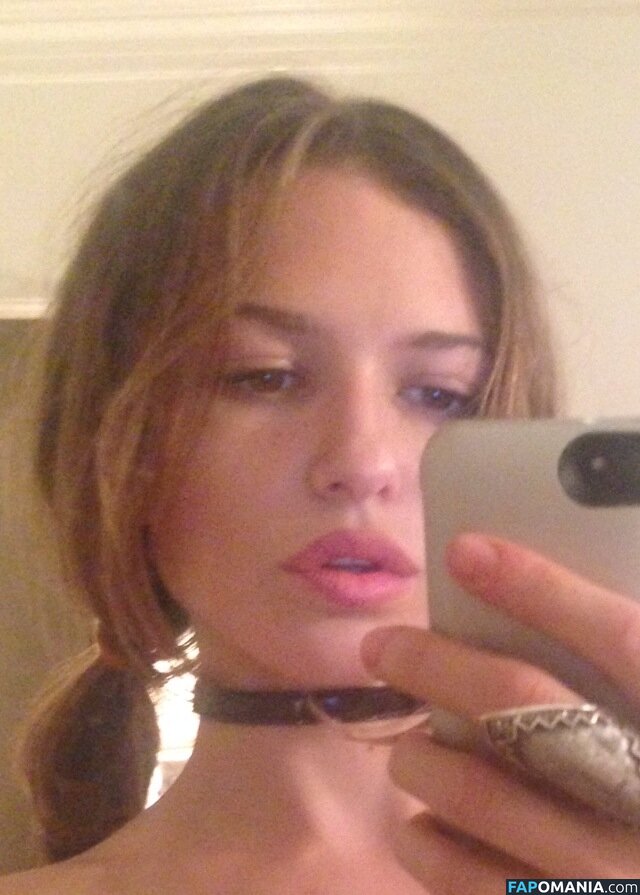 Hailey Gates And Paige Elkington Nu Foto vazada #101