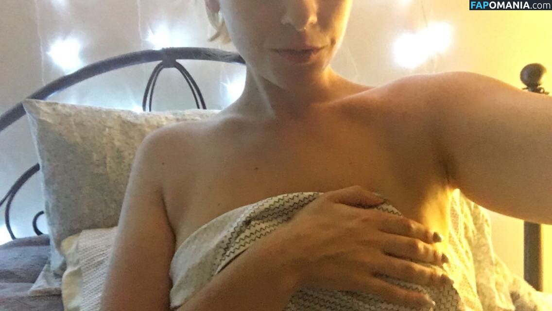 Hannah Schewel Nu Foto vazada #52