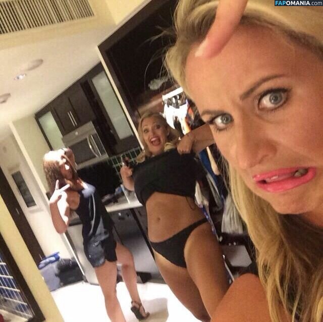 Hayley McQueen Nu Foto vazada #5