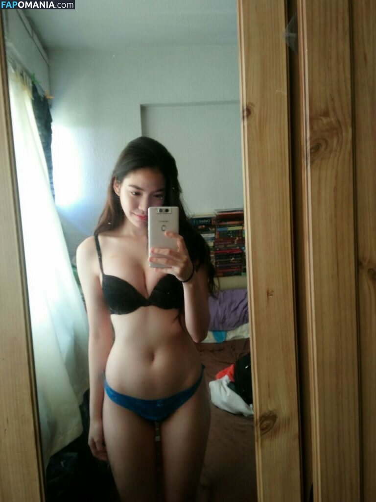 Janella Ooi Nu Foto vazada #2