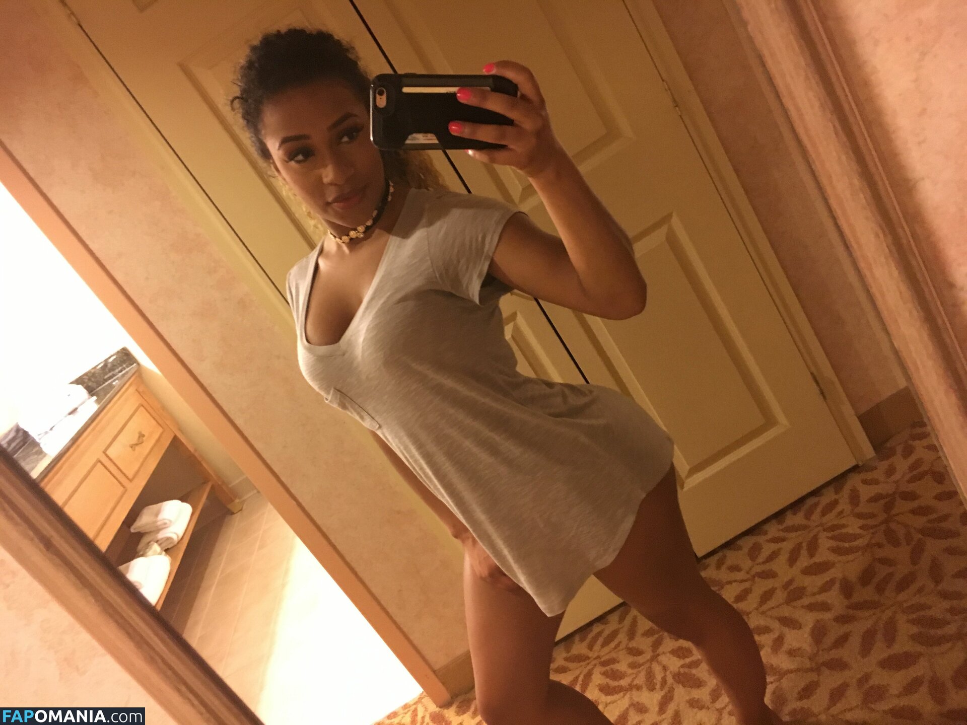 JoJo Offerman Nu Foto vazada #54