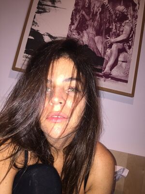 Julia Restoin